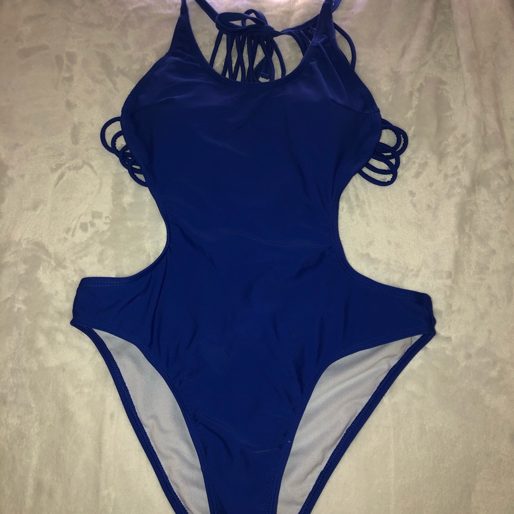 One piece bathing suit